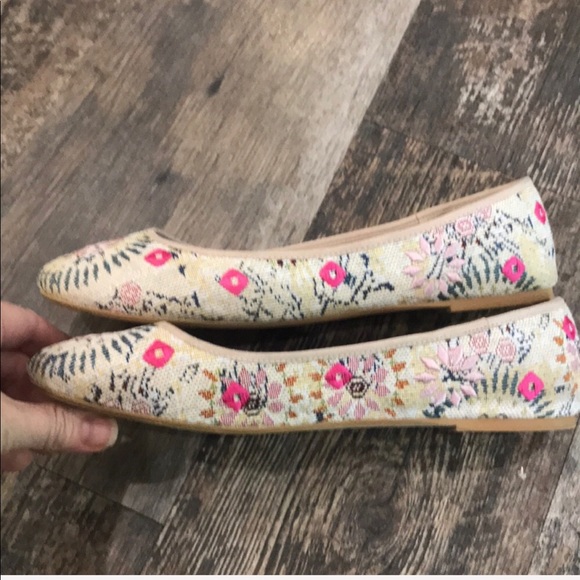 Mix No. 6 Dallilah Tapestry Ballet Flats - Picture 6 of 8